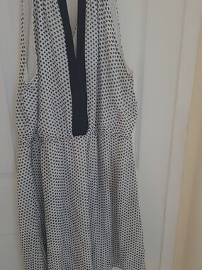 Sleeveless Black & White Printed V-Neck Dress